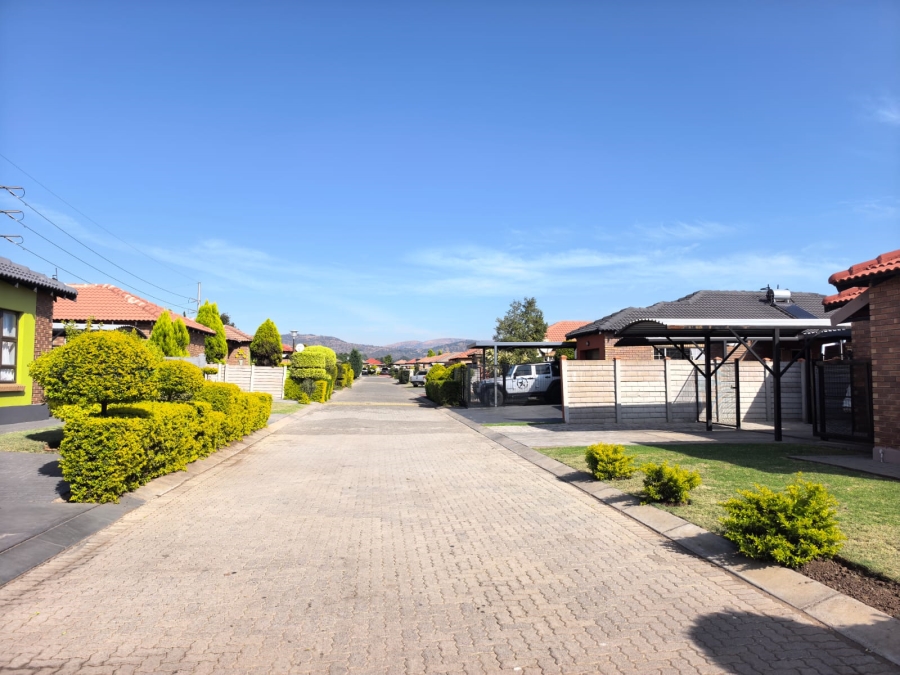 3 Bedroom Property for Sale in Waterval East North West